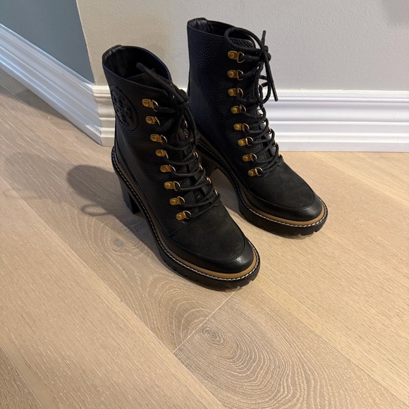 Tory Burch, Black Lace-Up Women's Boots, Size 6.5 - Picture 6 of 9